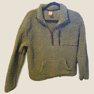 No boundaries  army green Sherpa pull over